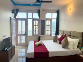 Kasauli Bawa Stays I Open Air Lawn & Terrace I Bonfire I Dance I Music I Party I Apartments
